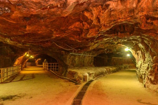 Pakistan Natural Pink Himaliyan Salt Mine Details